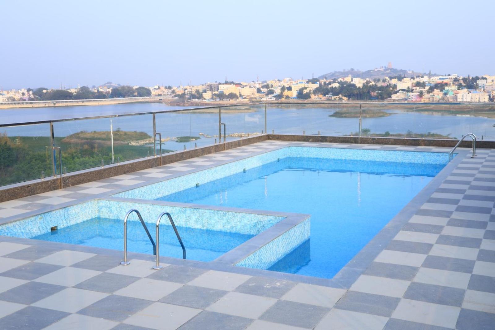 Hotel Anand Grand Hosūr Exterior foto